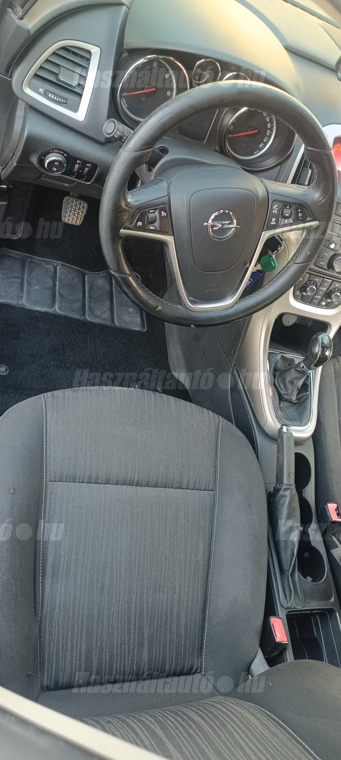 OPEL ASTRA J 2010/3 - 1