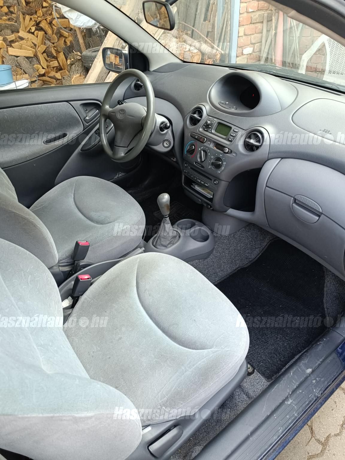 TOYOTA YARIS 2001/4 - 1