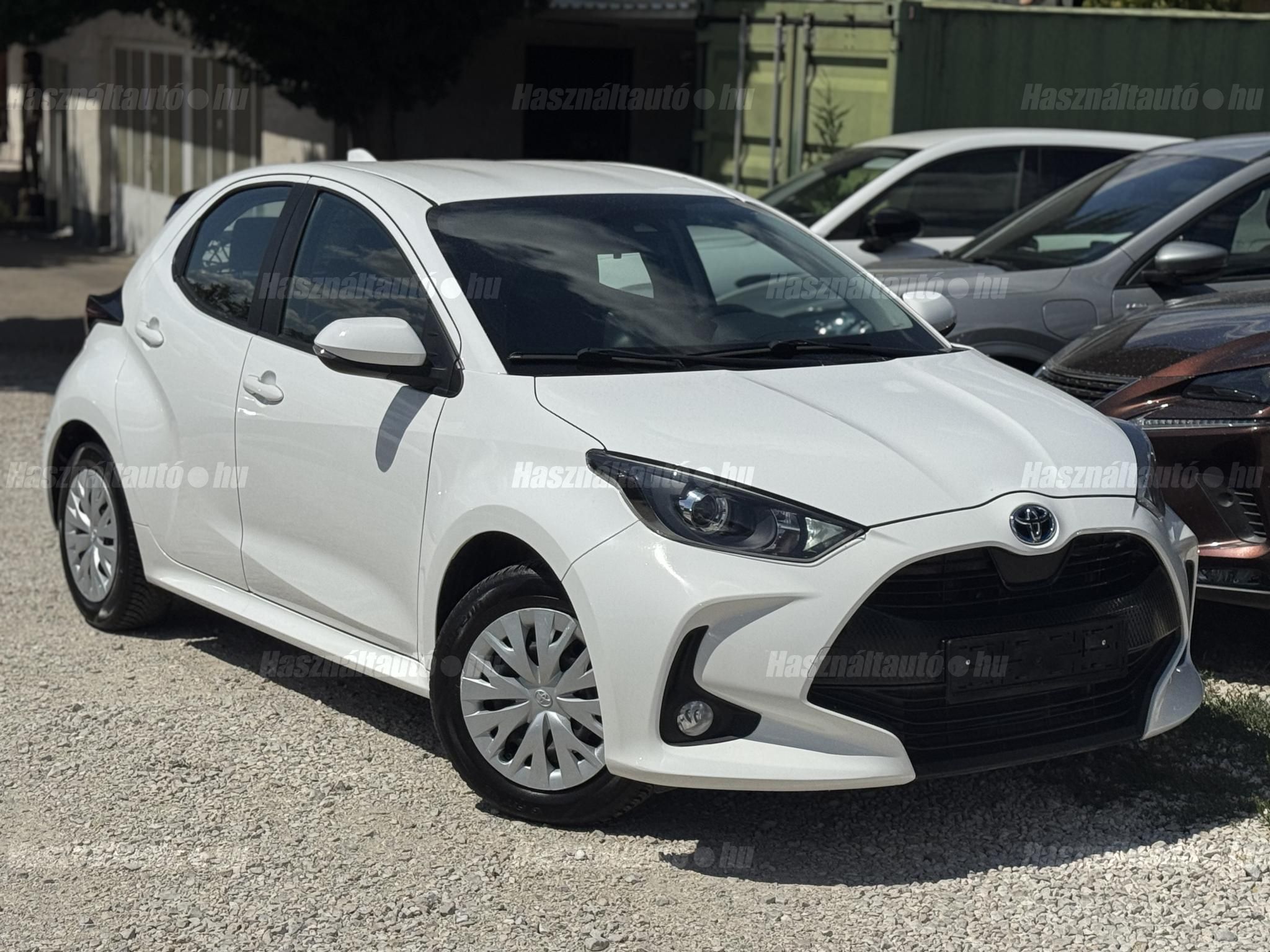 TOYOTA YARIS 2023/10 - 1