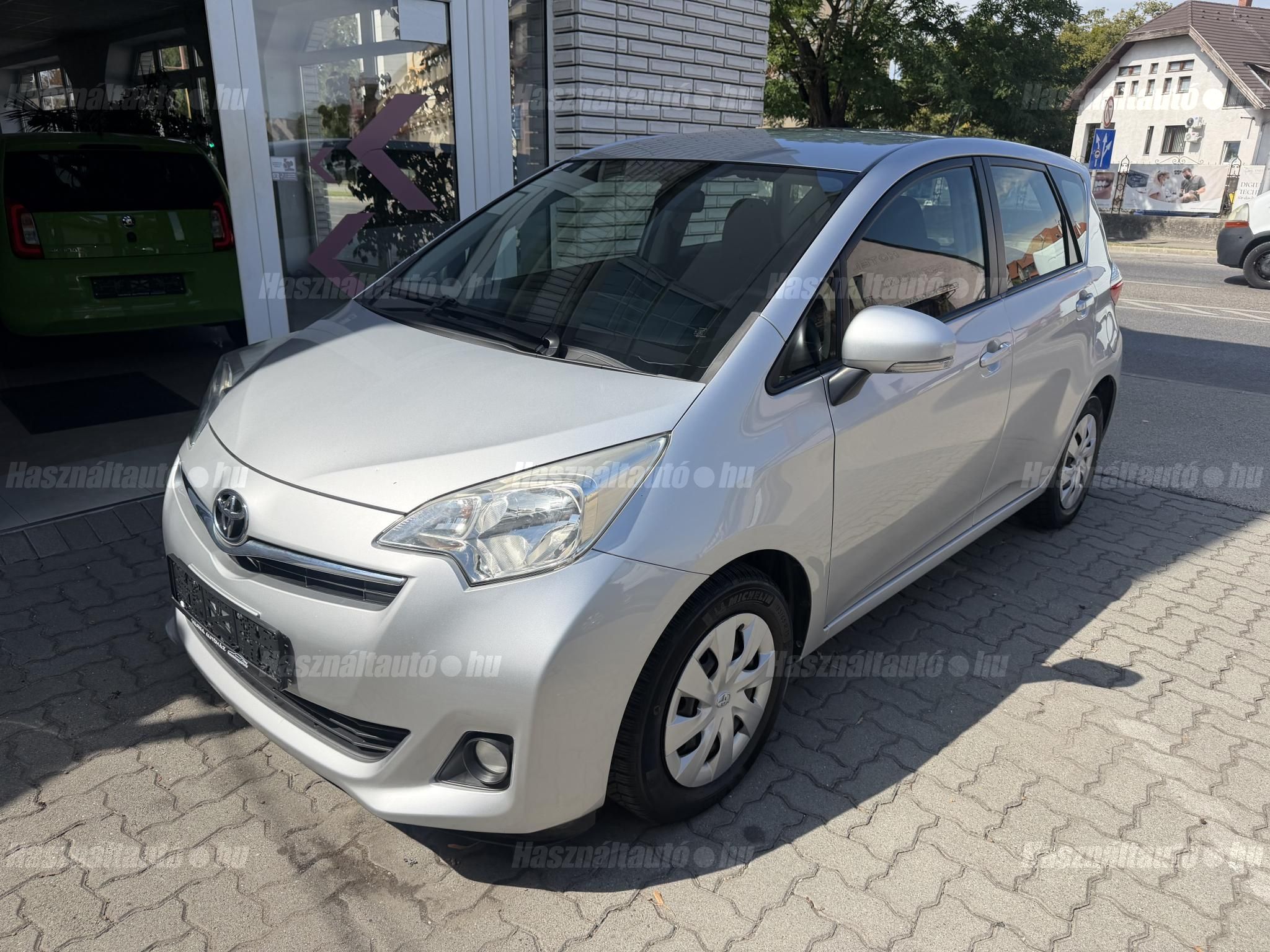 TOYOTA VERSO-S 2012/4 - 1