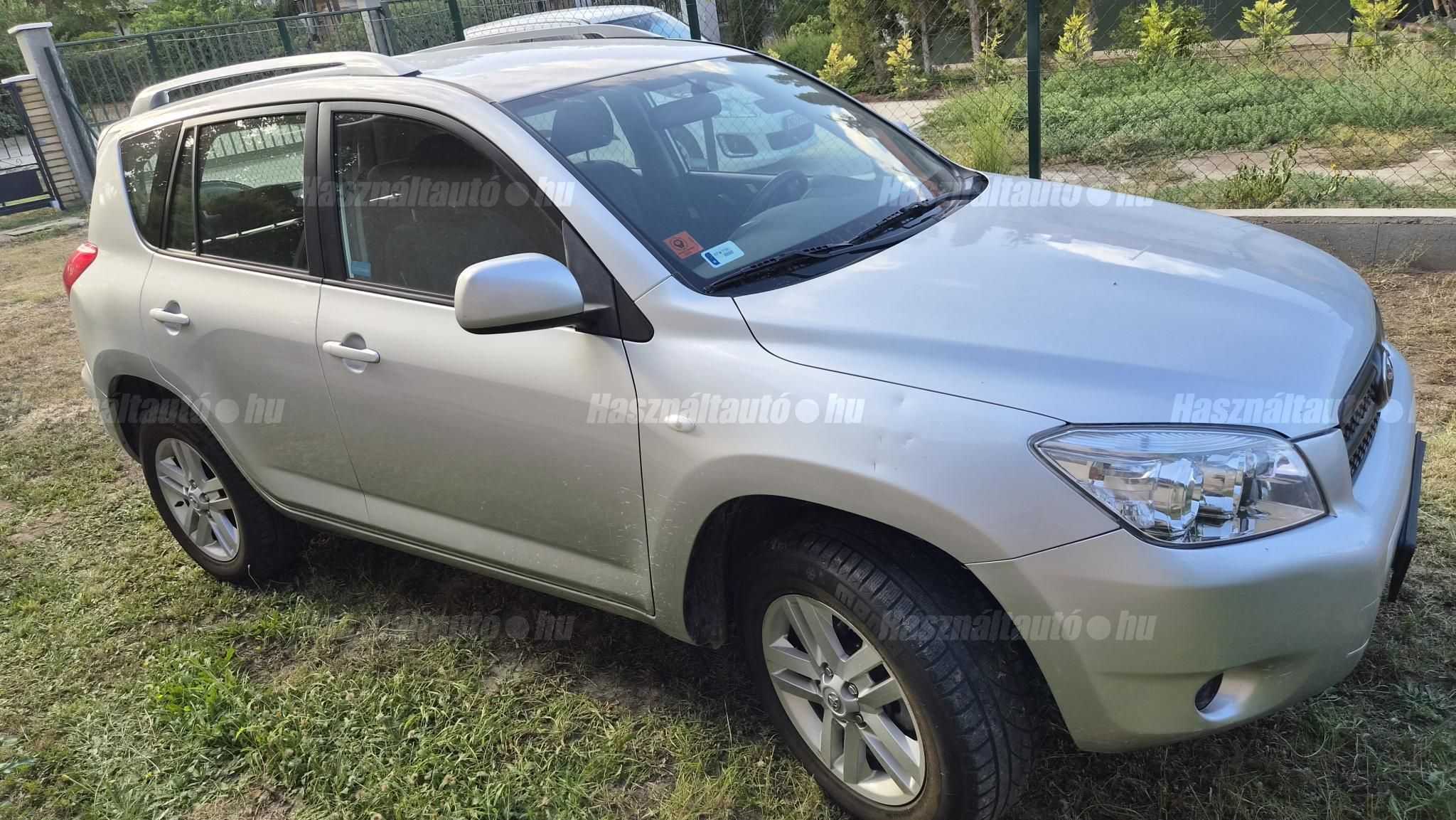TOYOTA RAV 4 2006/7 - 1