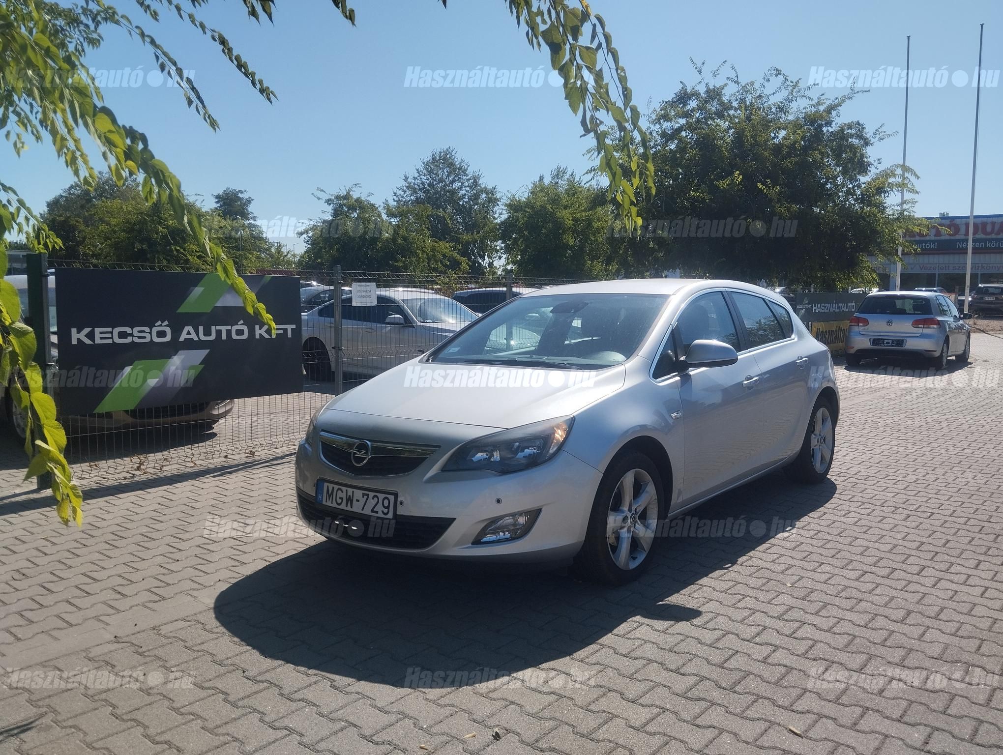 OPEL ASTRA J 2011/6 - 1