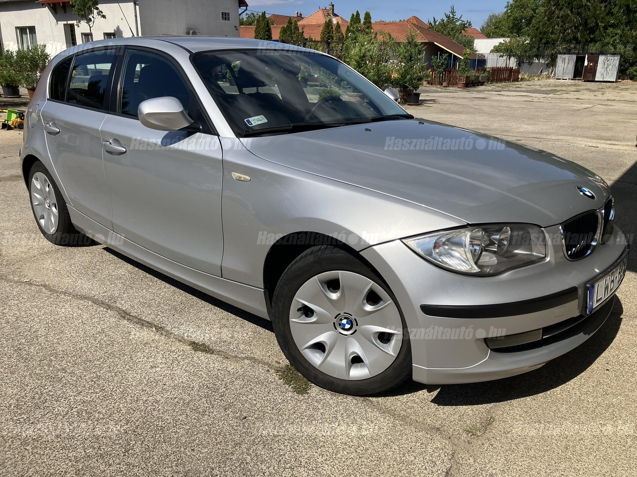 BMW 118 2010/5 - 1