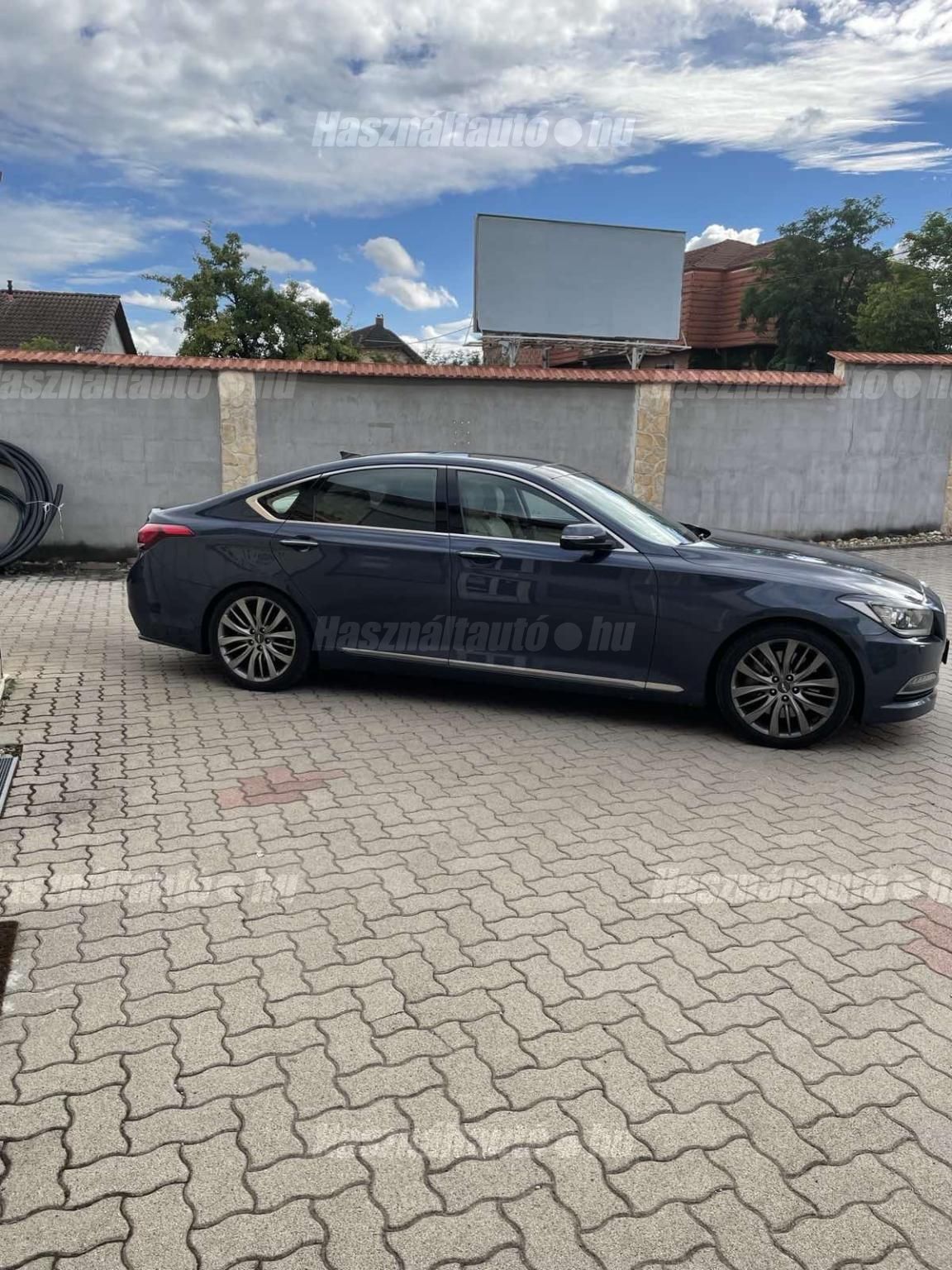 HYUNDAI GENESIS 2015/10 - 1