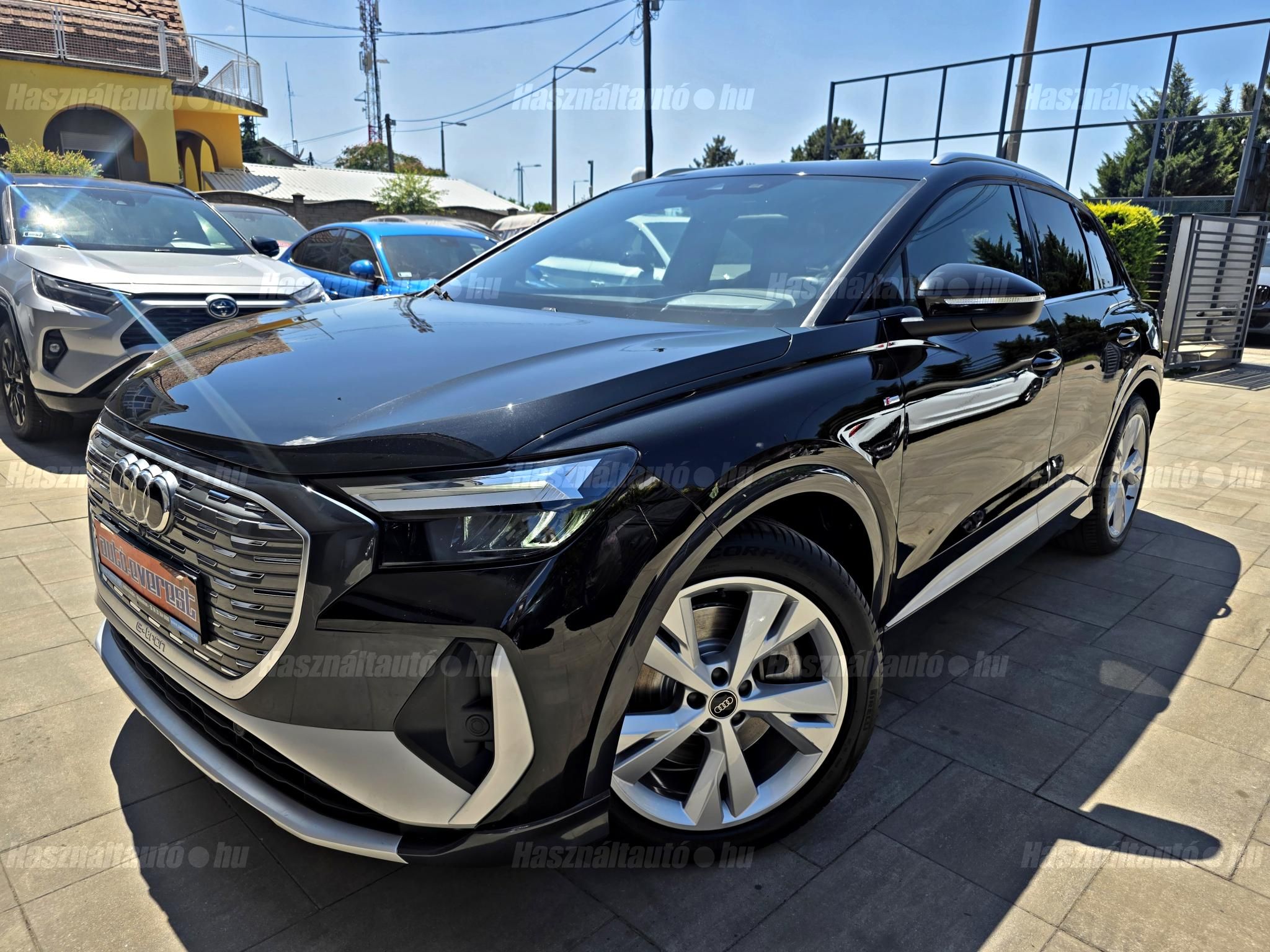 AUDI Q4 2023/10 - 1