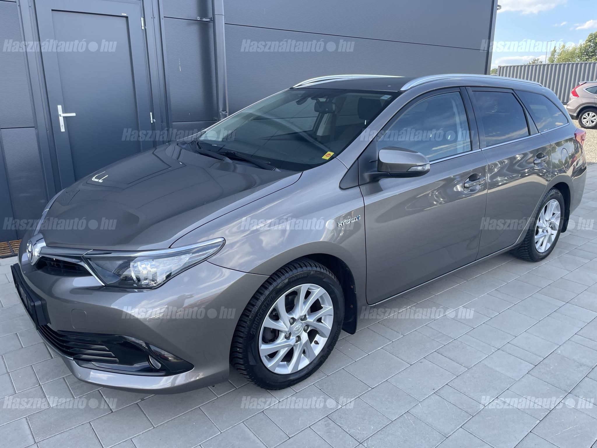 TOYOTA AURIS 2016/9 - 1