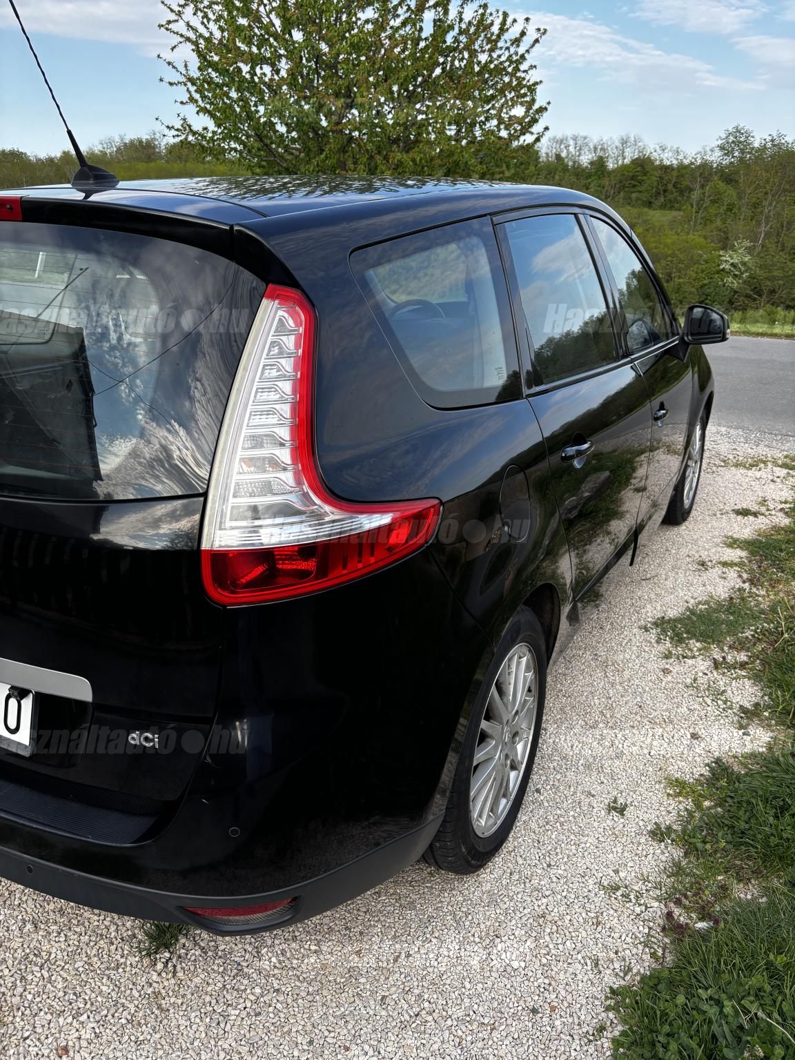 RENAULT GRAND SCENIC 2012/3 - 1