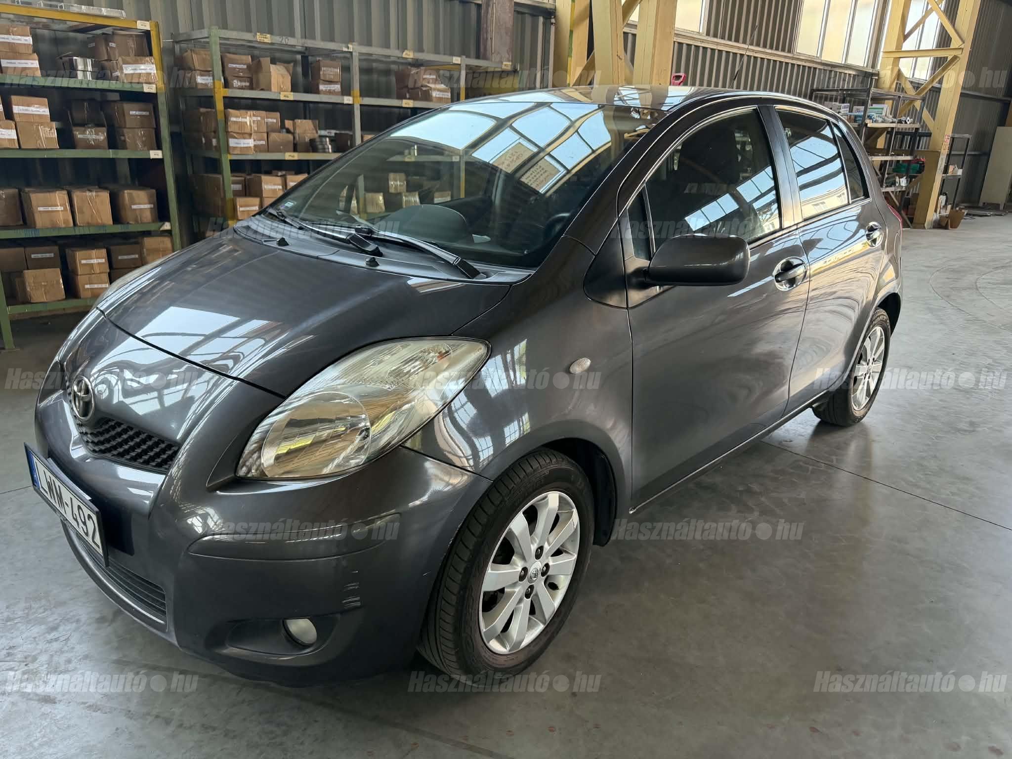 TOYOTA YARIS 2011/8 - 1