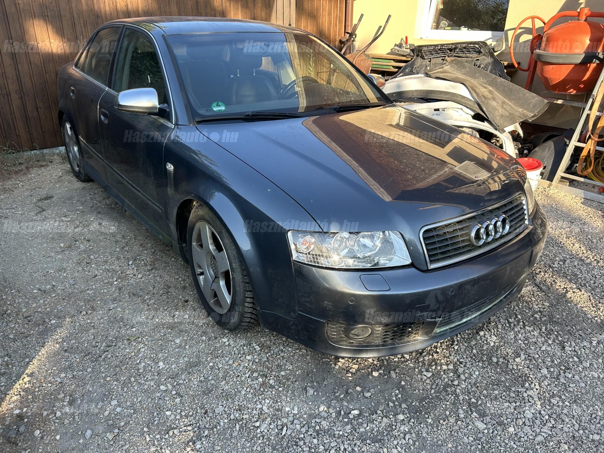 AUDI A4 2003/6 - 1