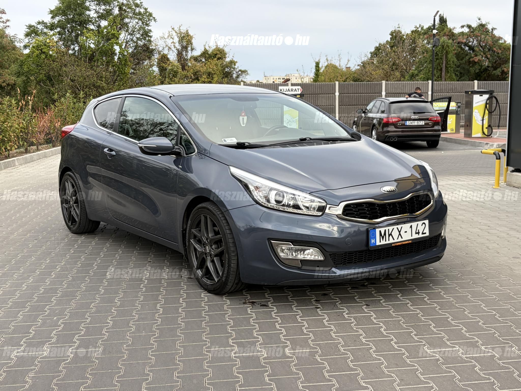 KIA PRO CEE'D 2013/8 - 1