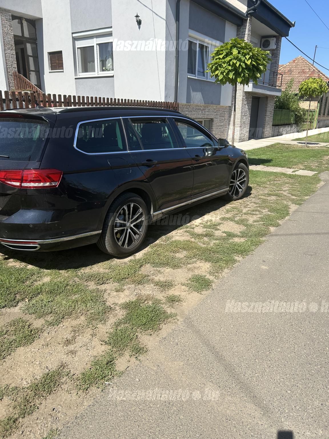 VOLKSWAGEN PASSAT VIII 2016/9 - 1