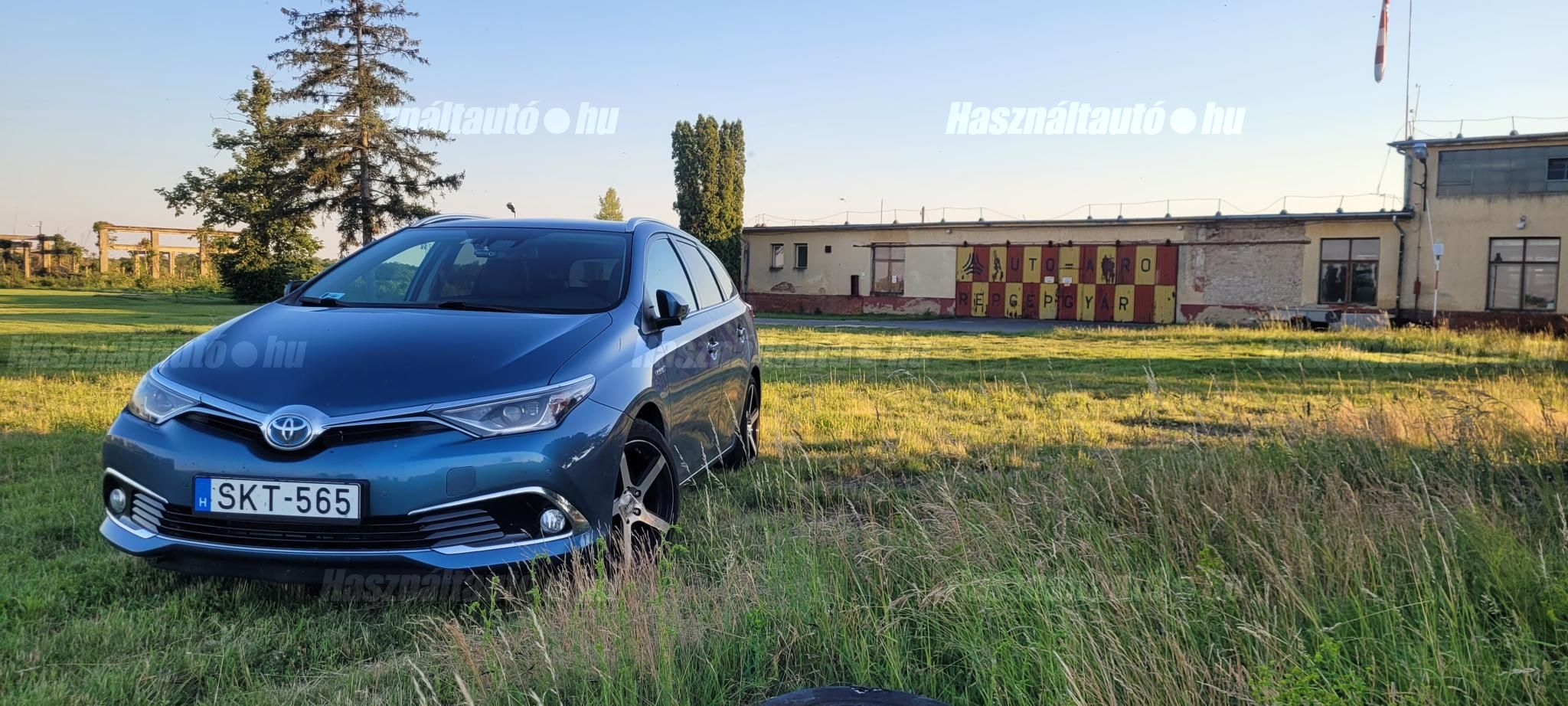 TOYOTA AURIS 2016/10 - 1