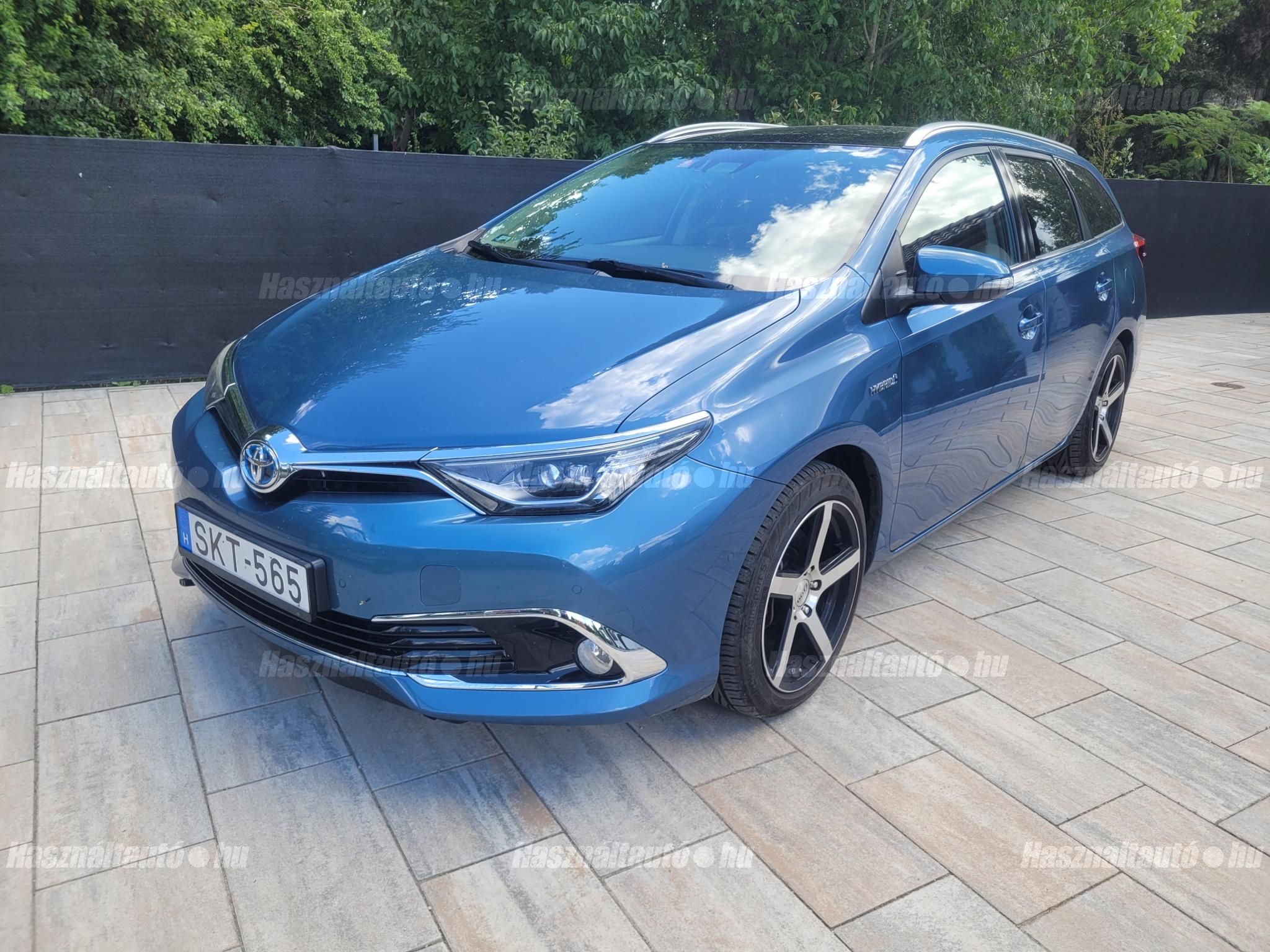 TOYOTA AURIS 2016/10 - 1