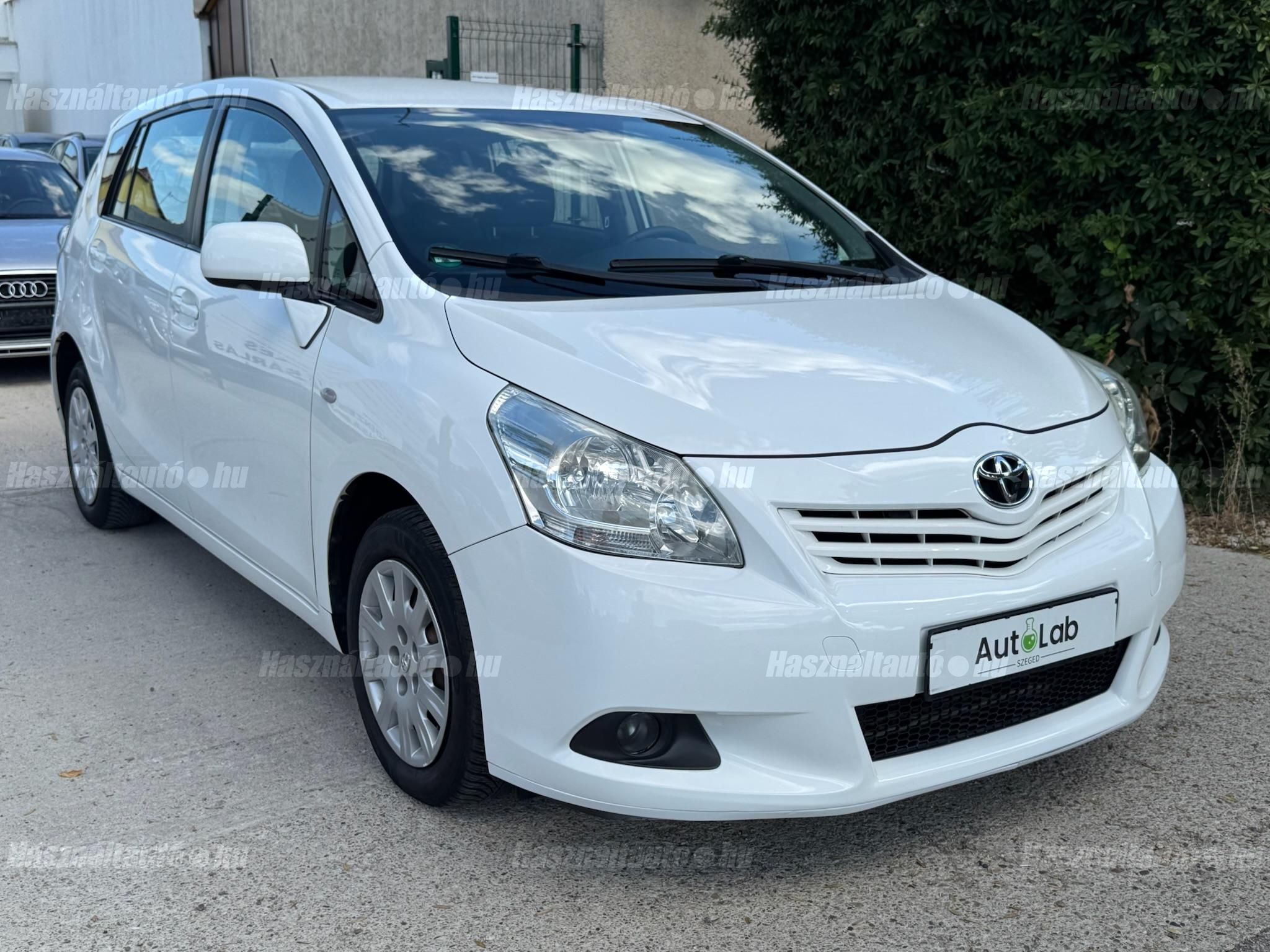 TOYOTA VERSO 2009/11 - 1