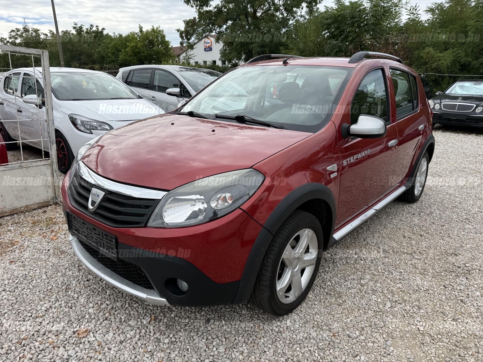 DACIA SANDERO 2011/5 - 1