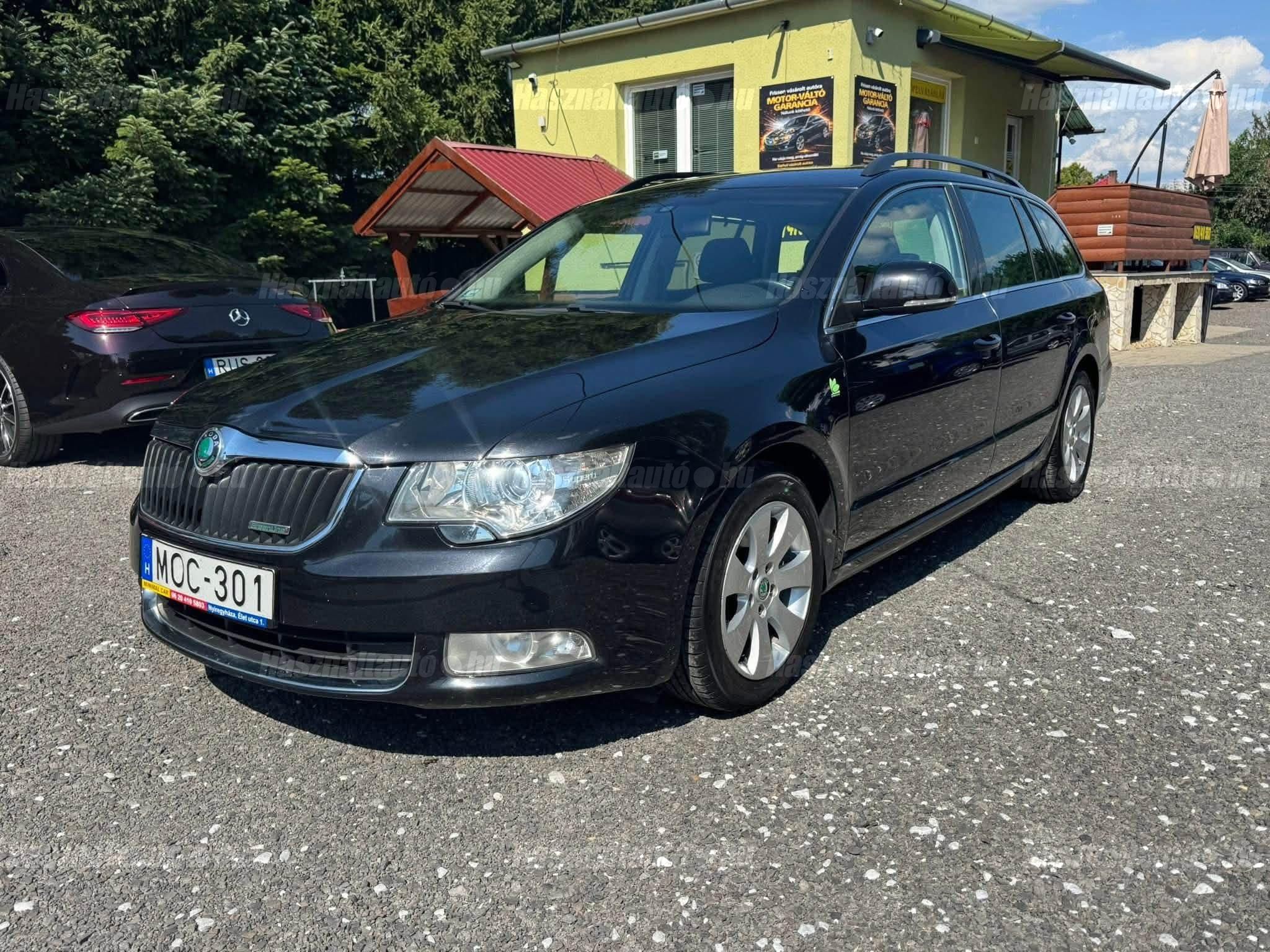 SKODA SUPERB 2011 - 1