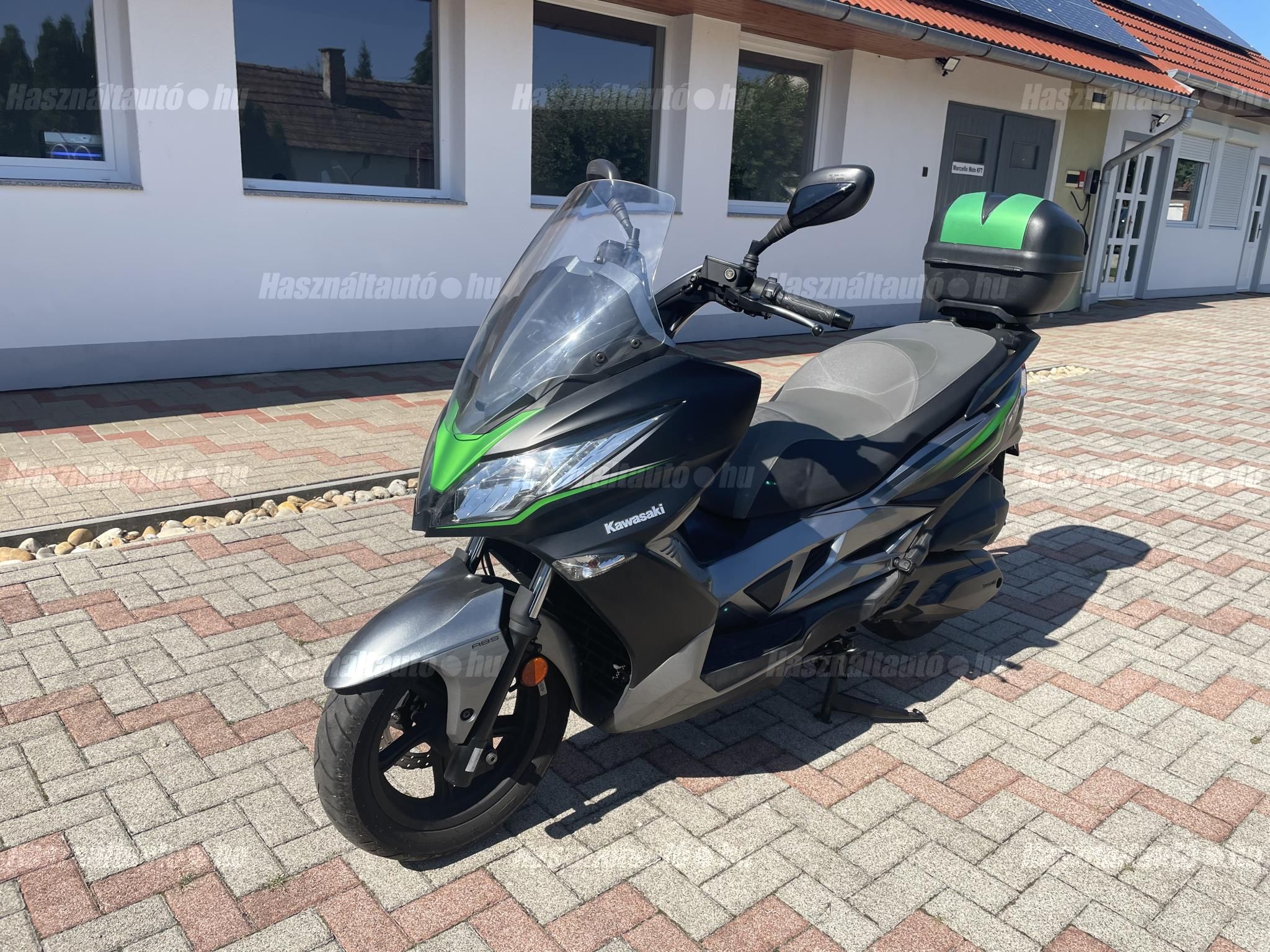 KAWASAKI J 300 2017/6 - 1