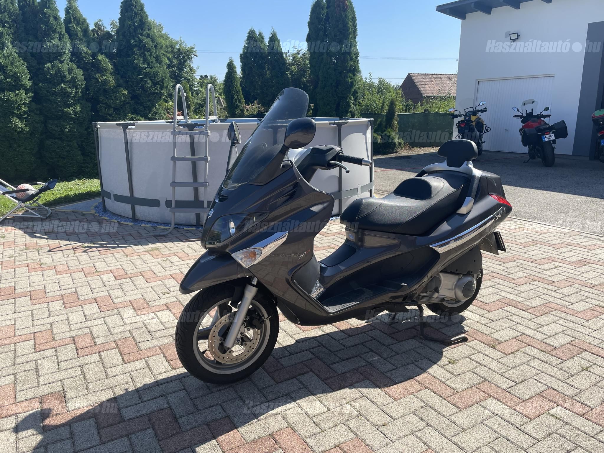 PIAGGIO EGYÉB 2008/6 - 1