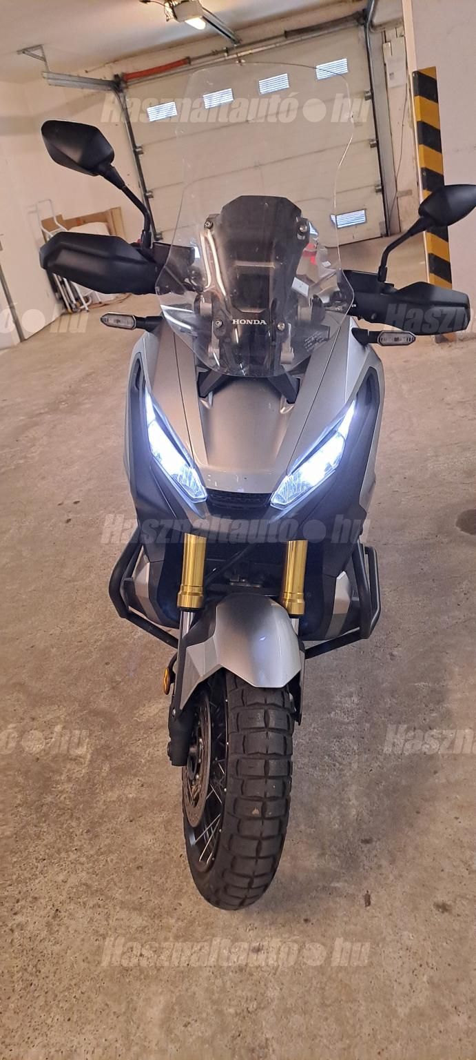 HONDA X-ADV 2017/6 - 1