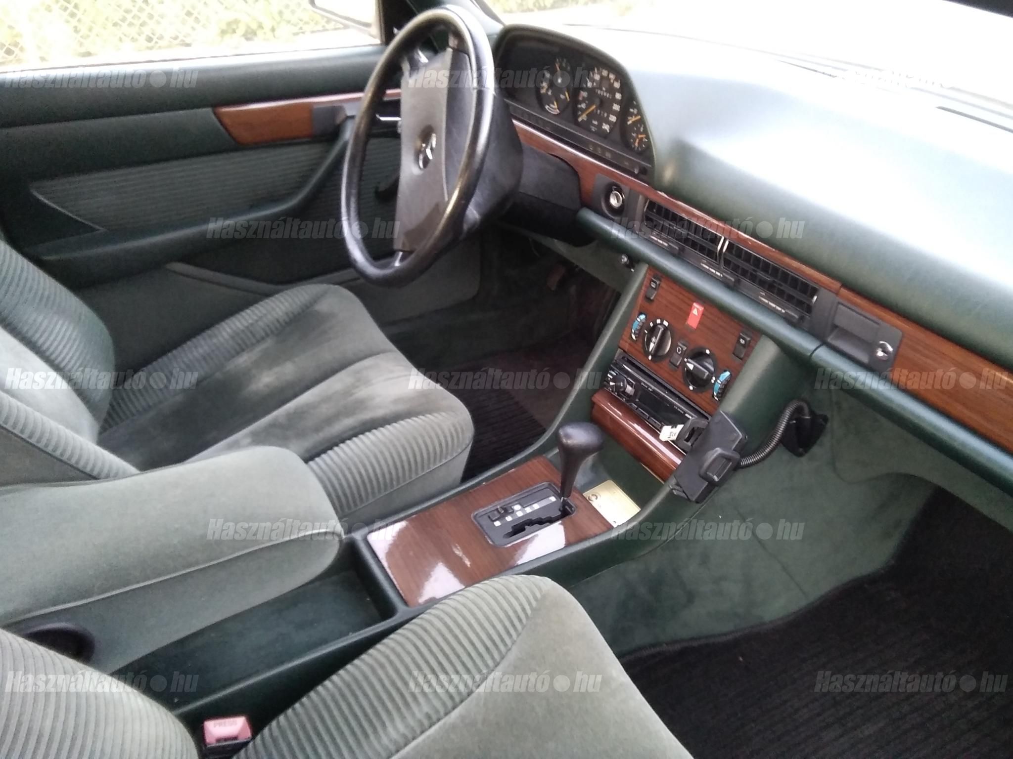 MERCEDES-BENZ W 126 1988/4 - 1
