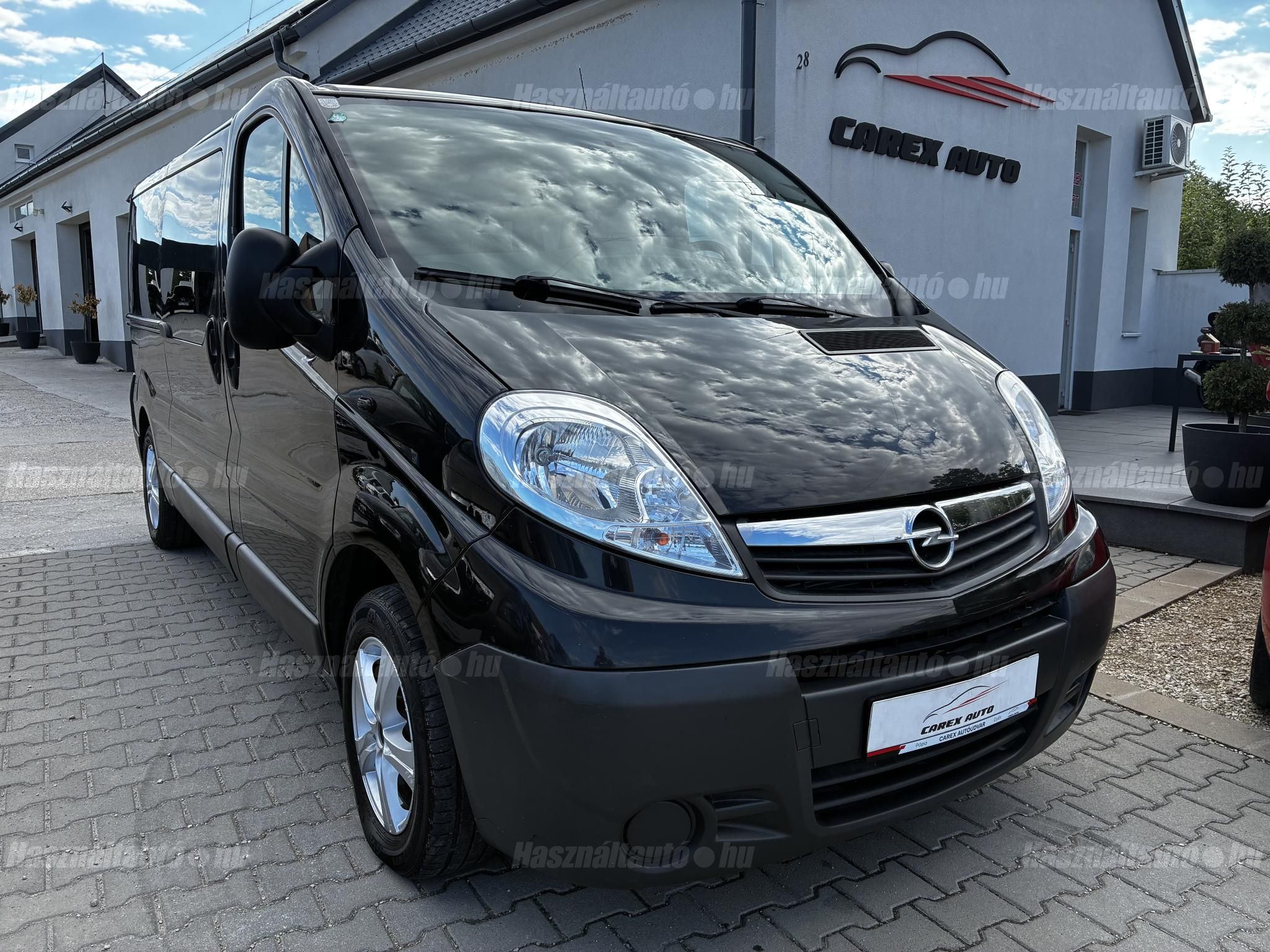OPEL VIVARO 2012/8 - 1