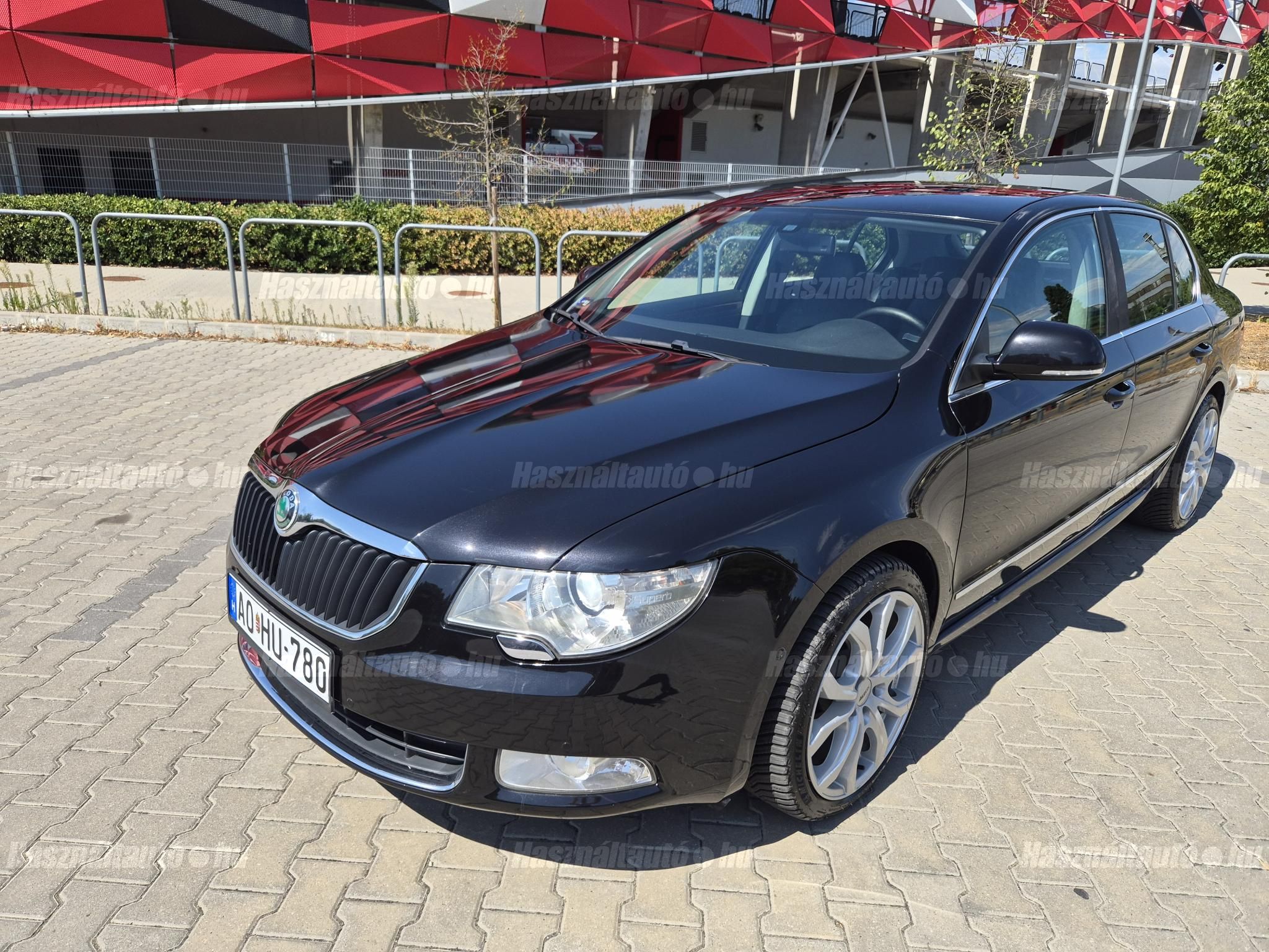 SKODA SUPERB 2012/2 - 1