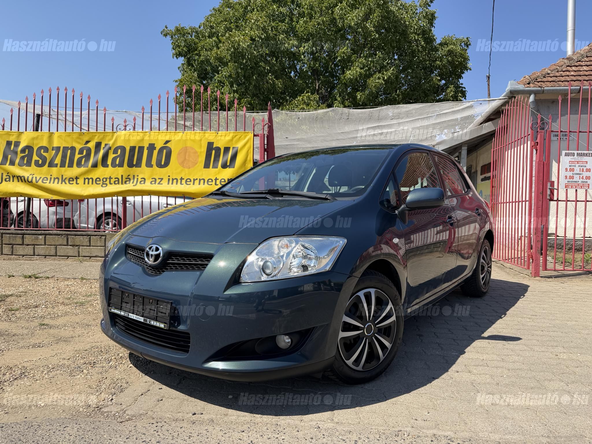 TOYOTA AURIS 2009/11 - 1
