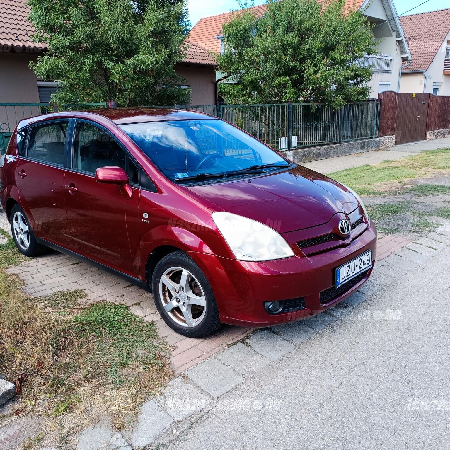 TOYOTA COROLLA VERSO 2004/8 - 1