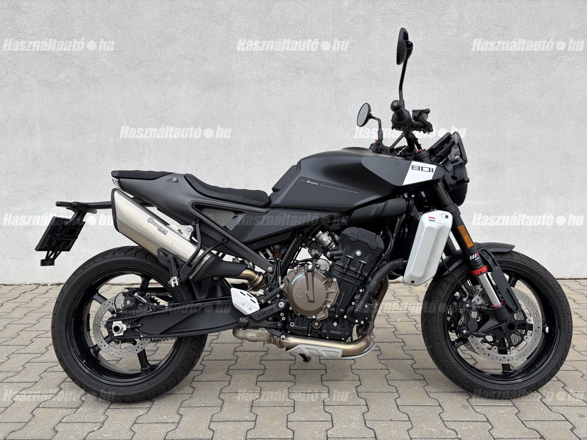 HUSQVARNA SVARTPILEN 801 2026/5 - 1