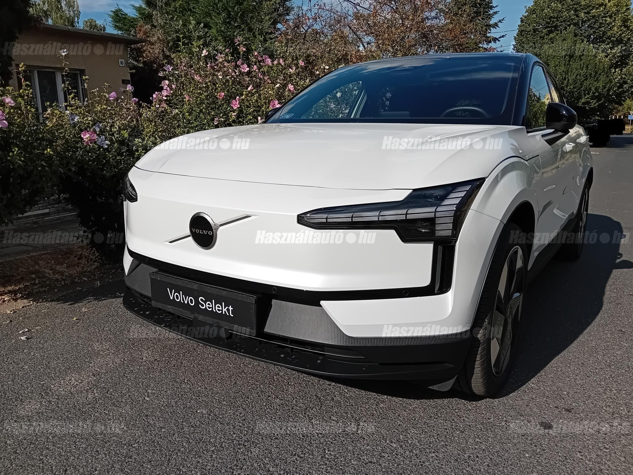 VOLVO EX30 2024/9 - 1