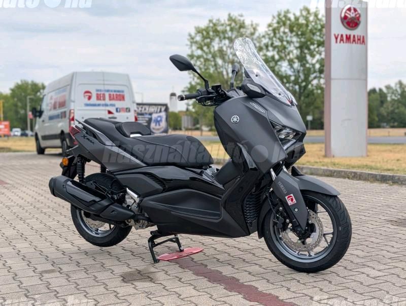 YAMAHA X-MAX 300 2026 - 1