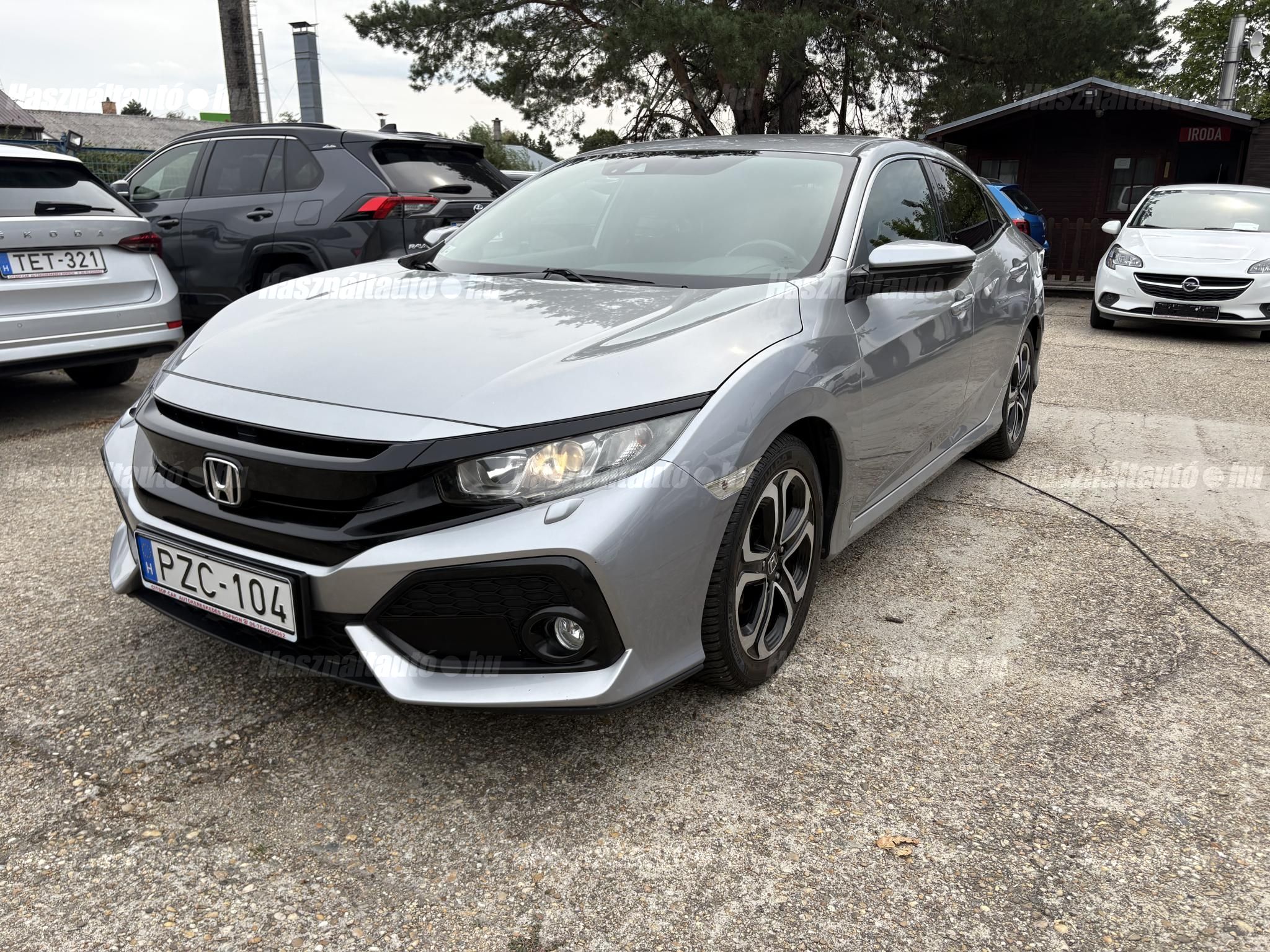 HONDA CIVIC 2018/9 - 1