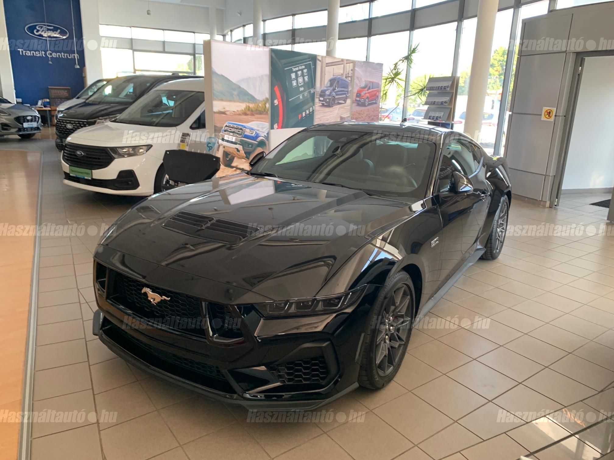 FORD MUSTANG 2026 - 1