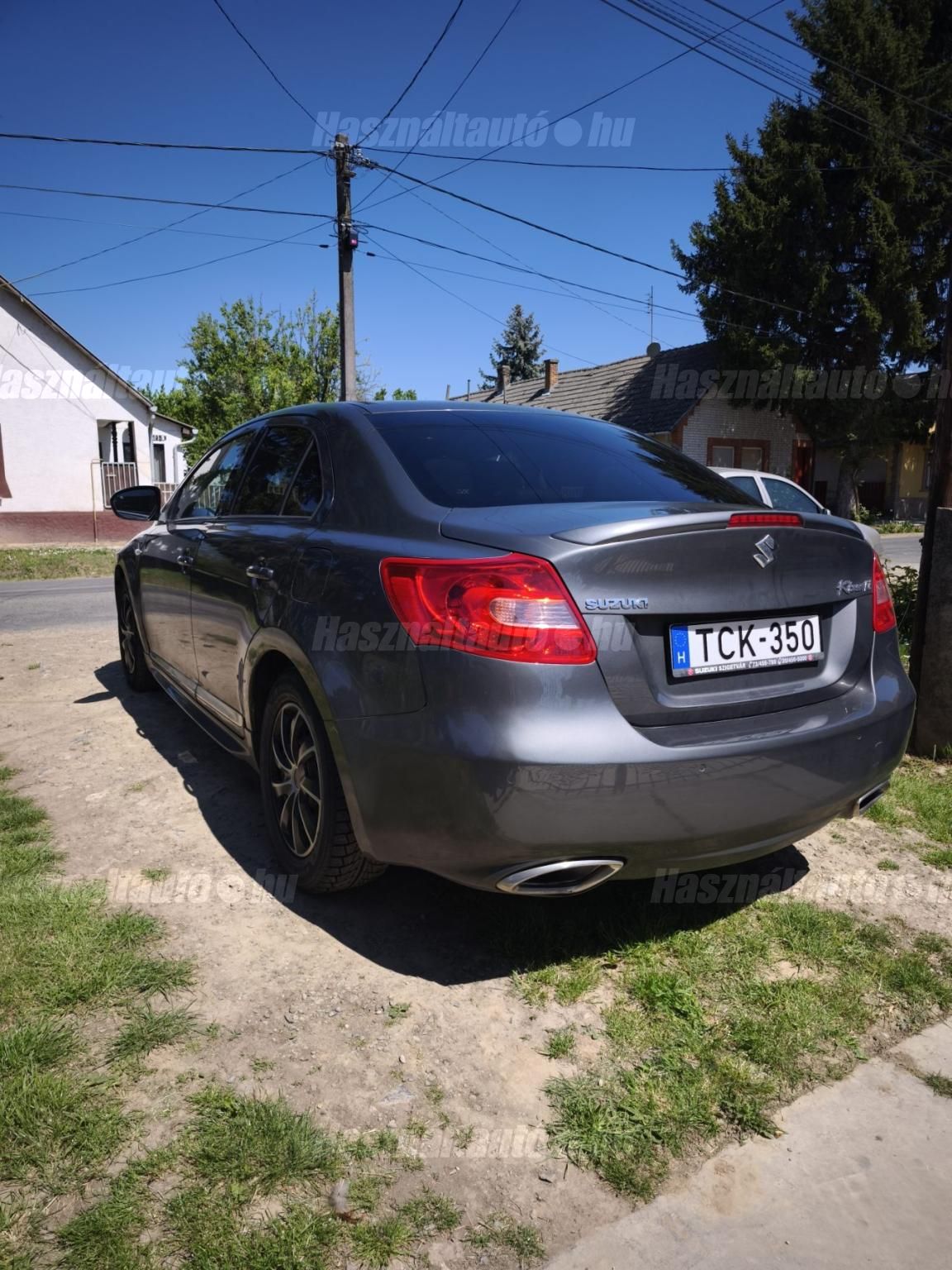 SUZUKI KIZASHI 2012/9 - 1