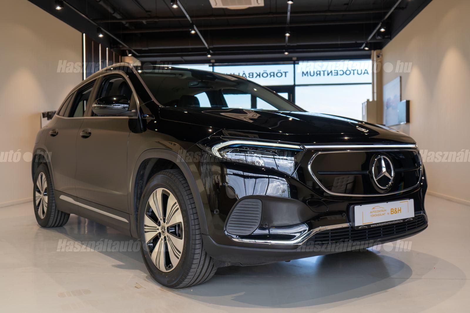 MERCEDES-BENZ EQA 2022/5 - 1