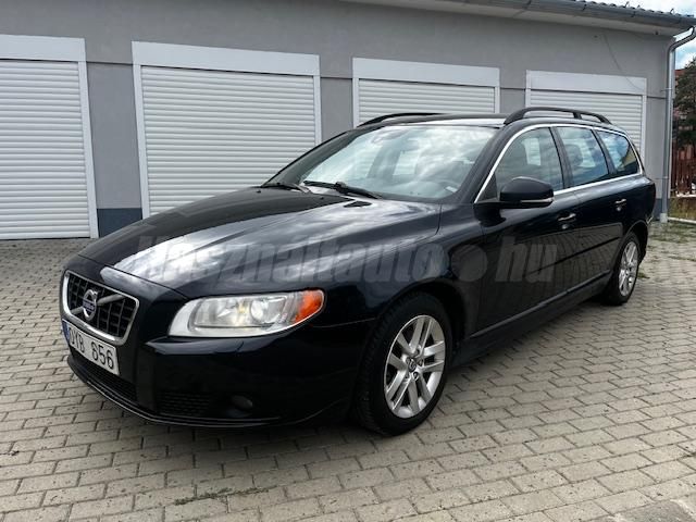VOLVO V70 2011/6 - 1