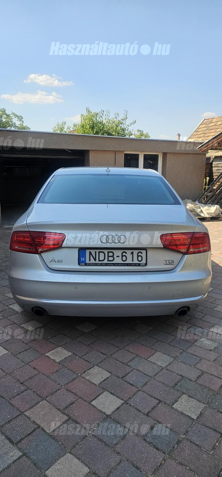 AUDI A8 2010/2 - 1