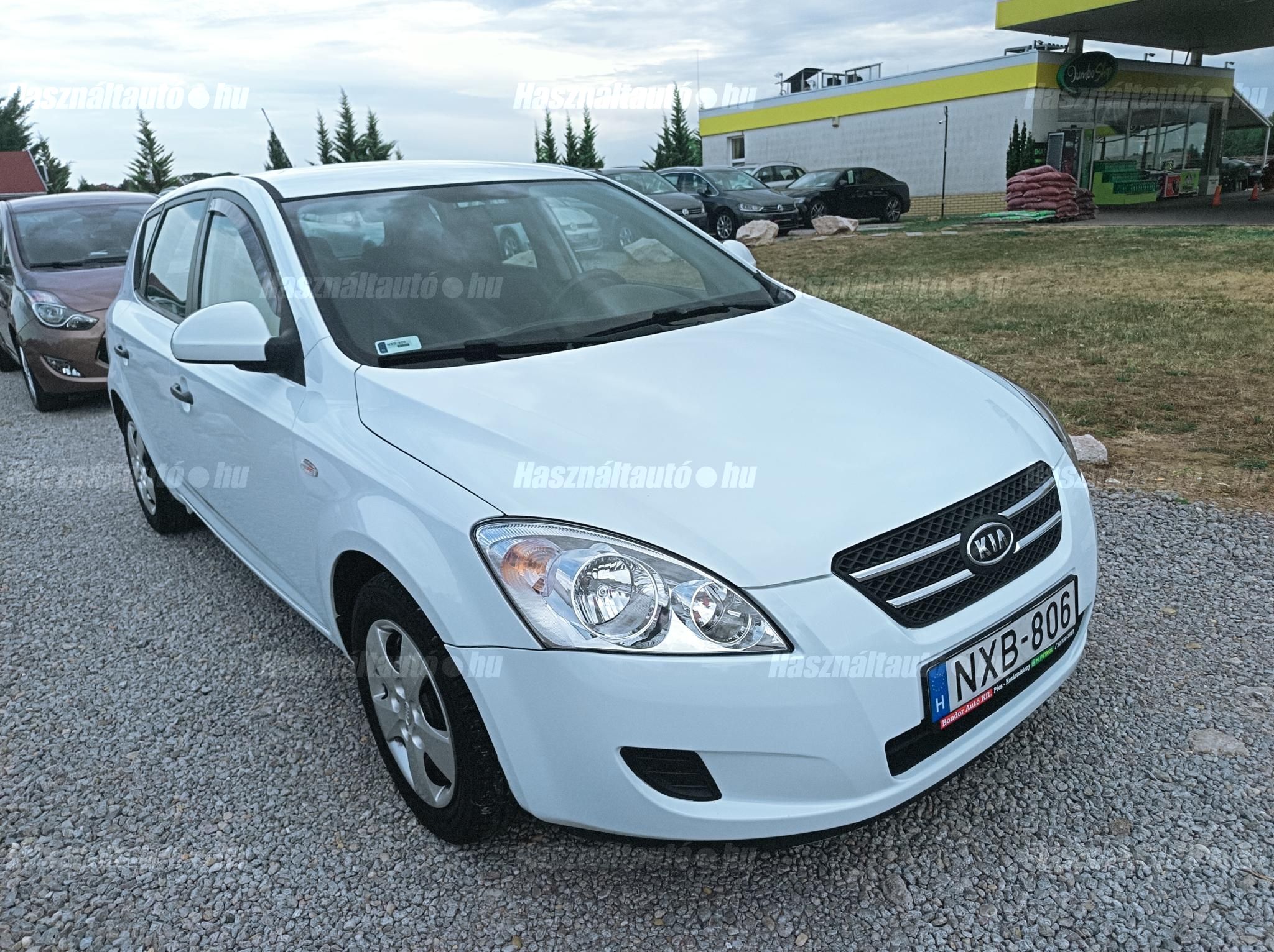 KIA CEE'D 2009/3 - 1