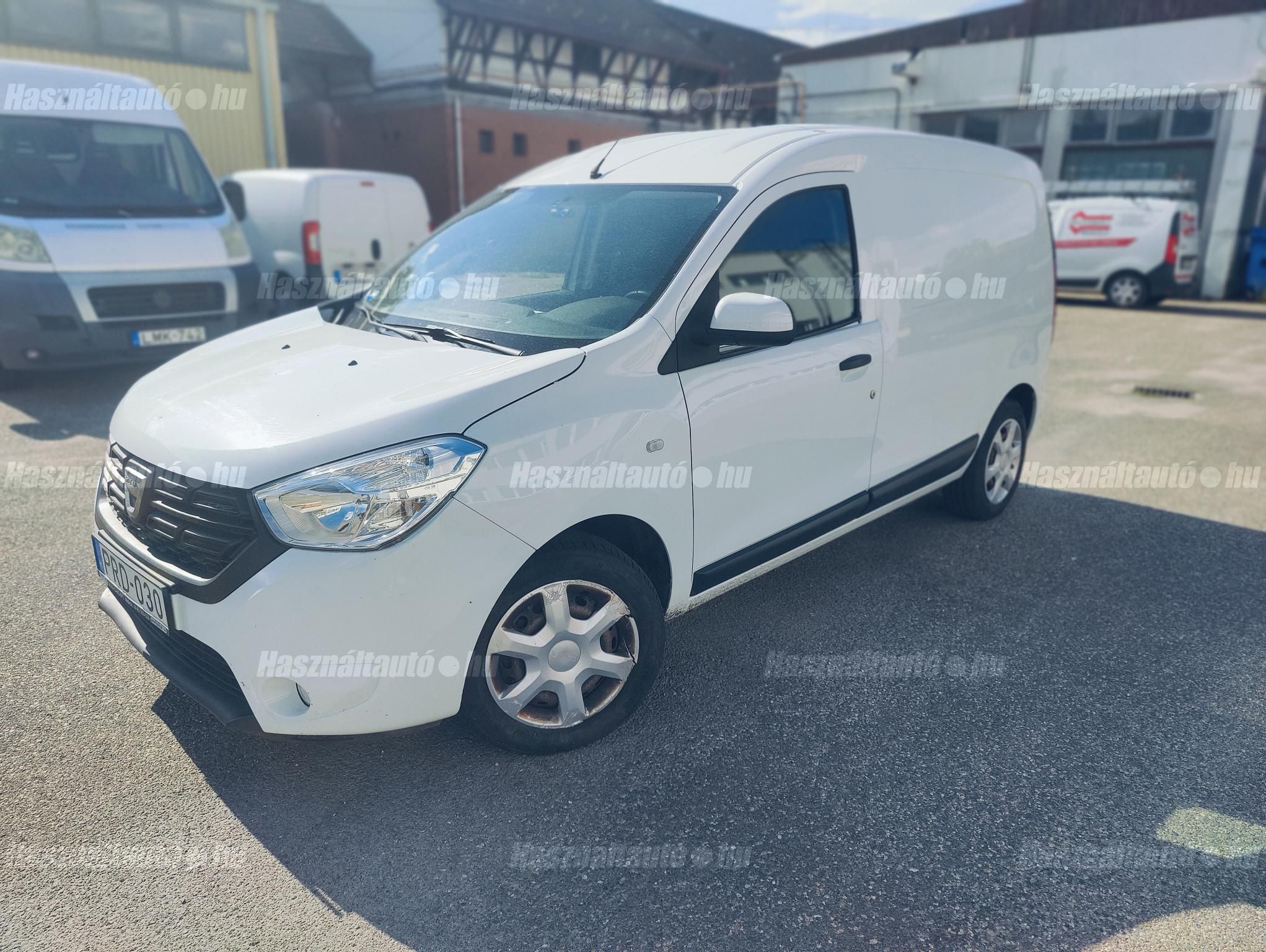 DACIA DOKKER 2017 - 1
