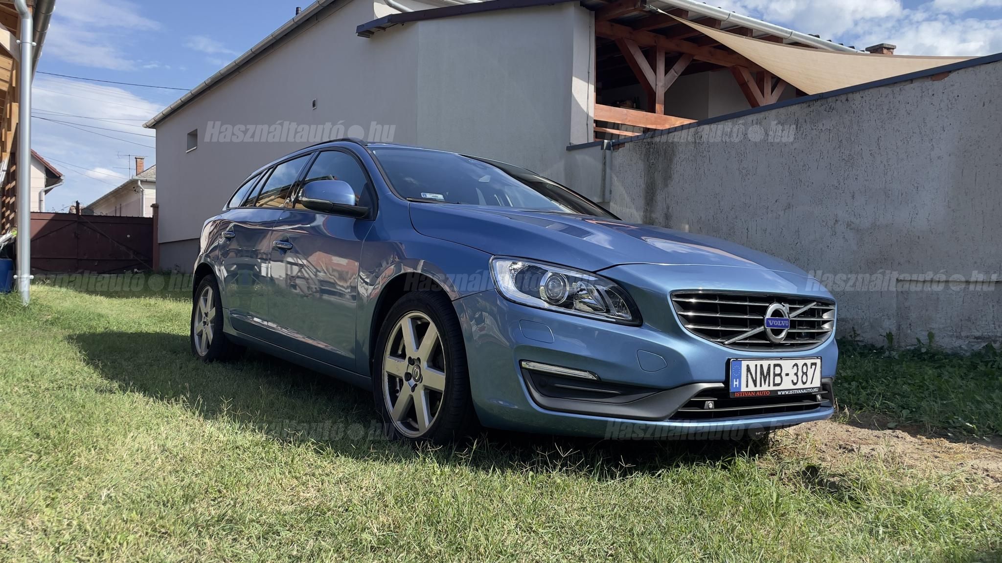 VOLVO V60 2015/1 - 1