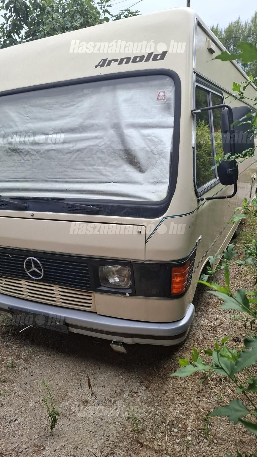 MERCEDES-BENZ 1976/10 - 1
