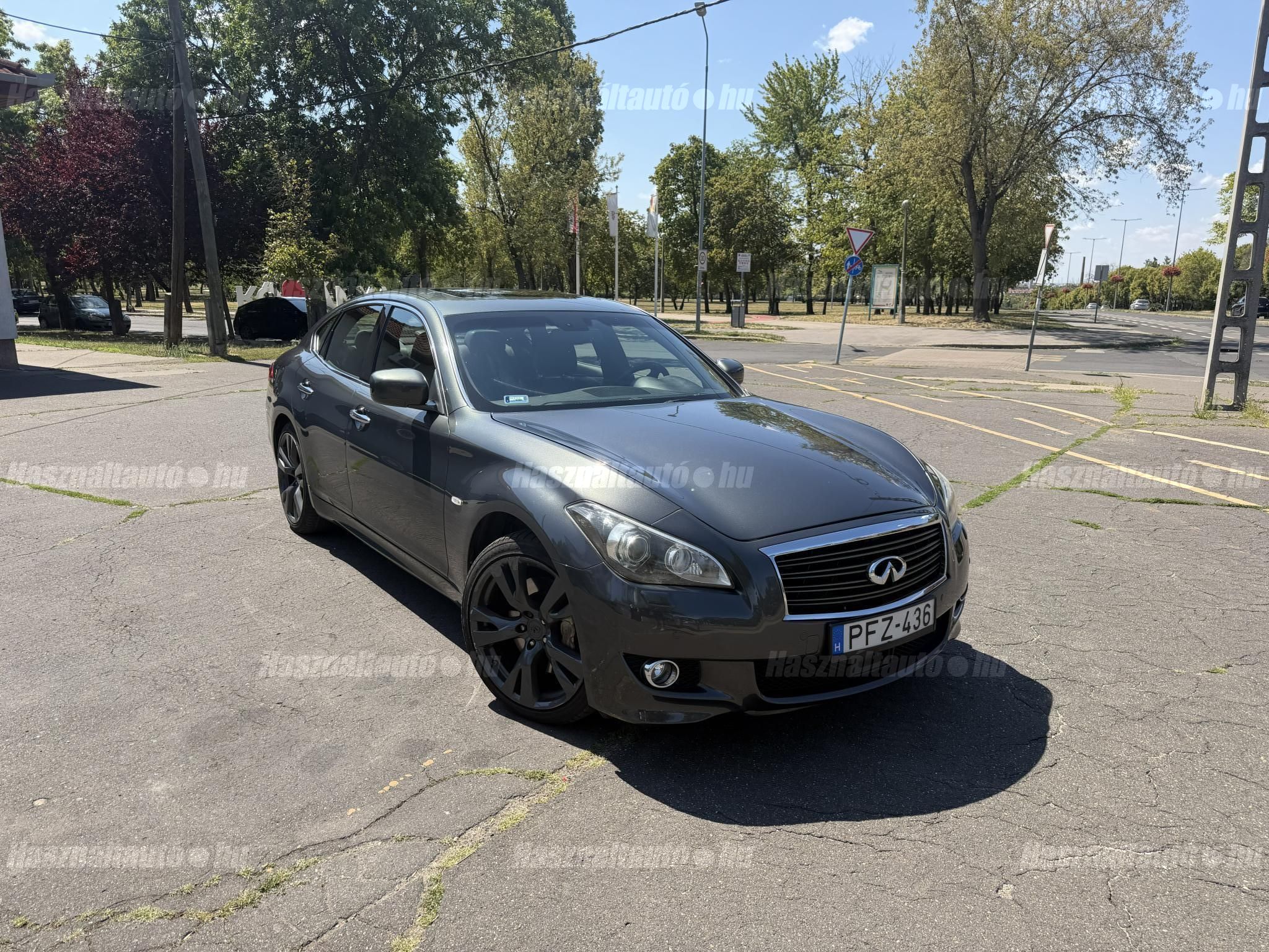 INFINITI M30 2010/10 - 1