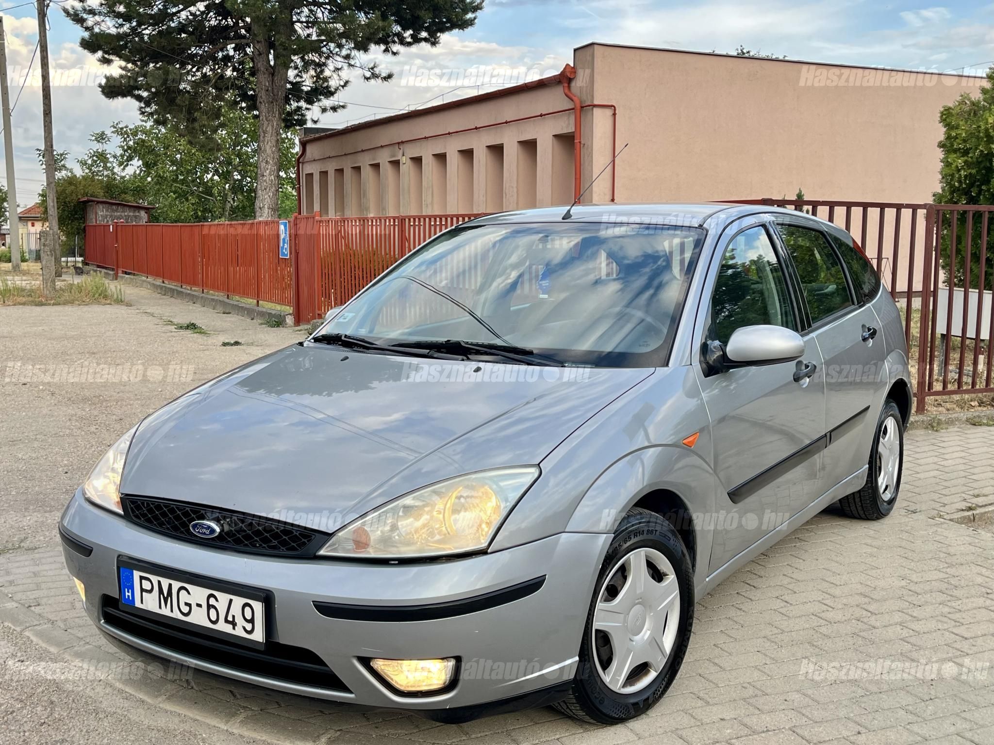 FORD FOCUS 2004/8 - 1