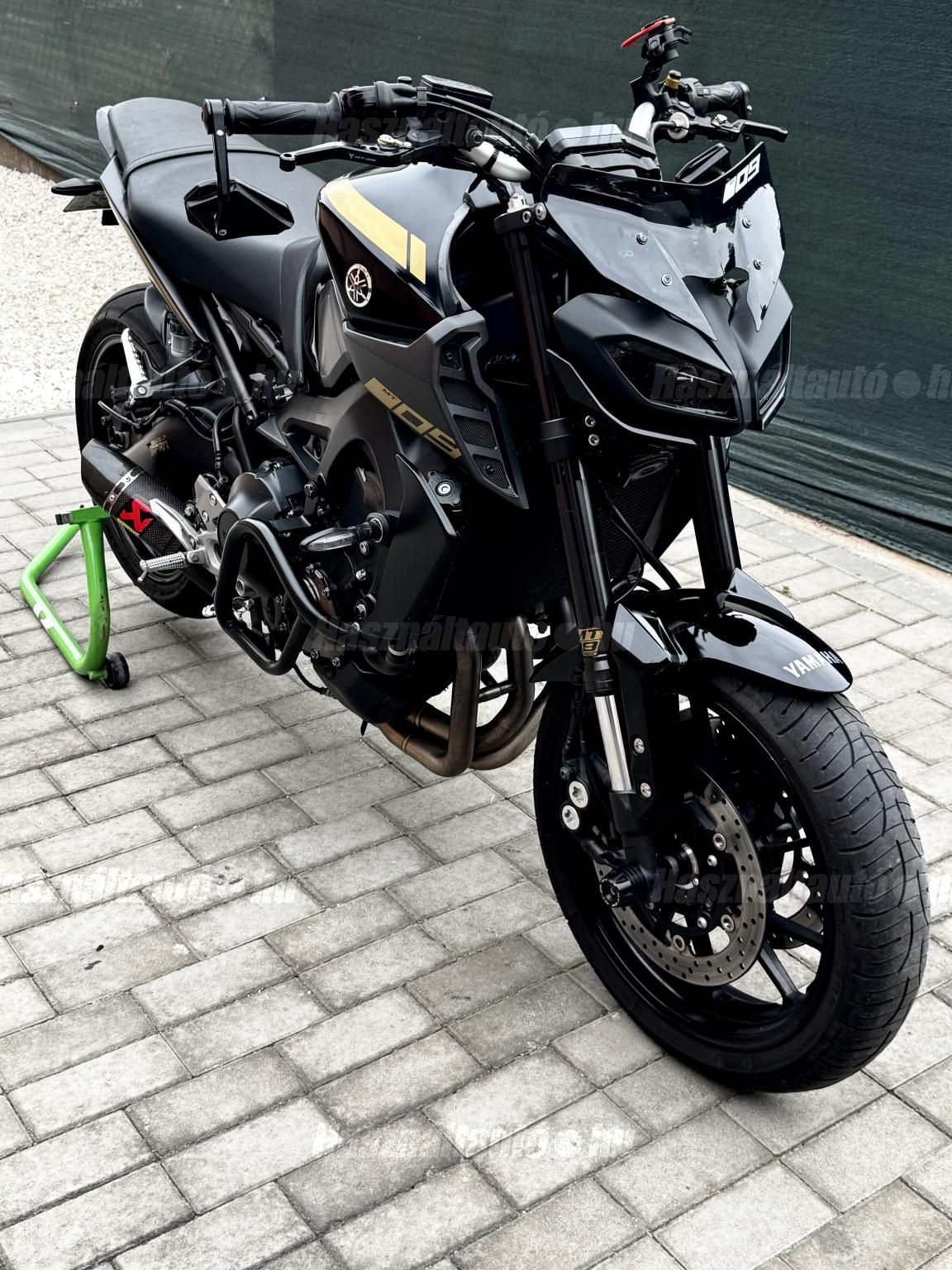 YAMAHA MT-09 2019/4 - 1