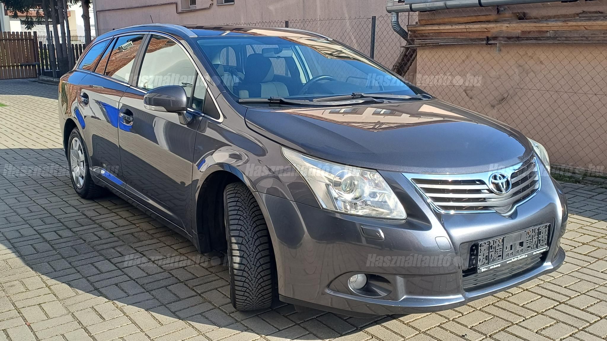 TOYOTA AVENSIS 2011/6 - 1