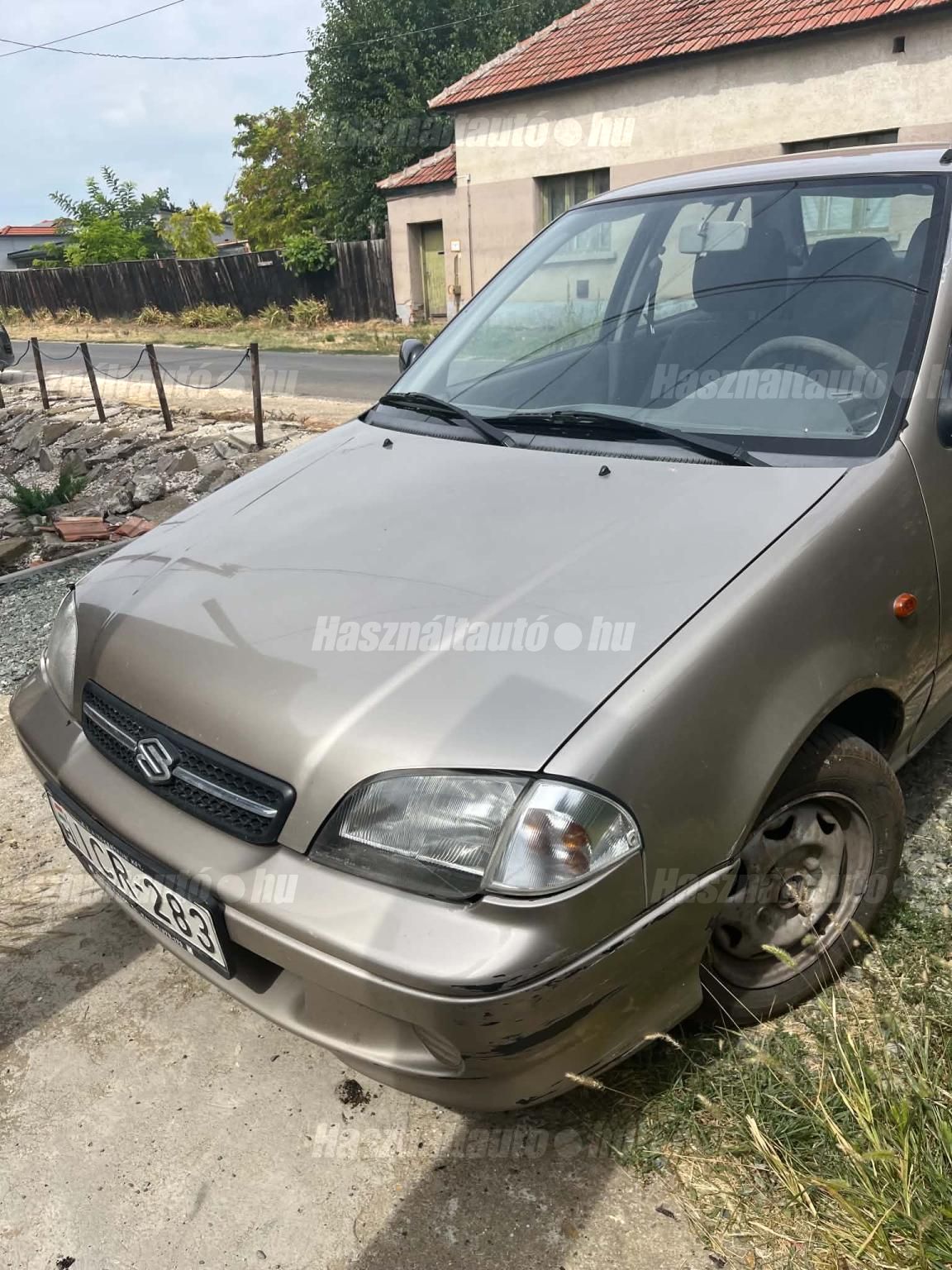 SUZUKI SWIFT 2002/4 - 1