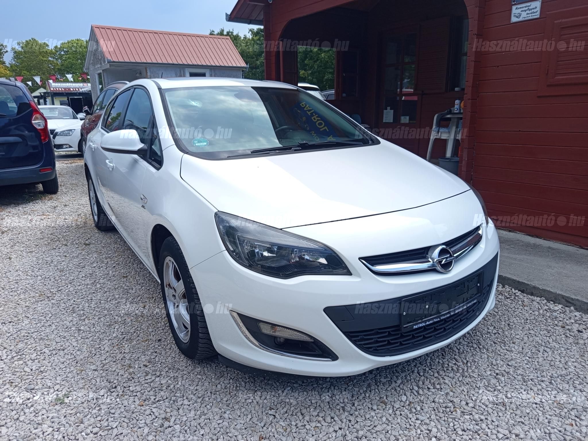 OPEL ASTRA J 2013/10 - 1