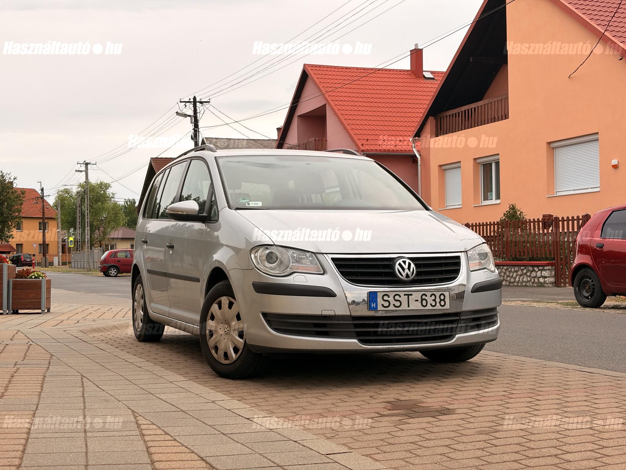 VOLKSWAGEN TOURAN 2009/10 - 1