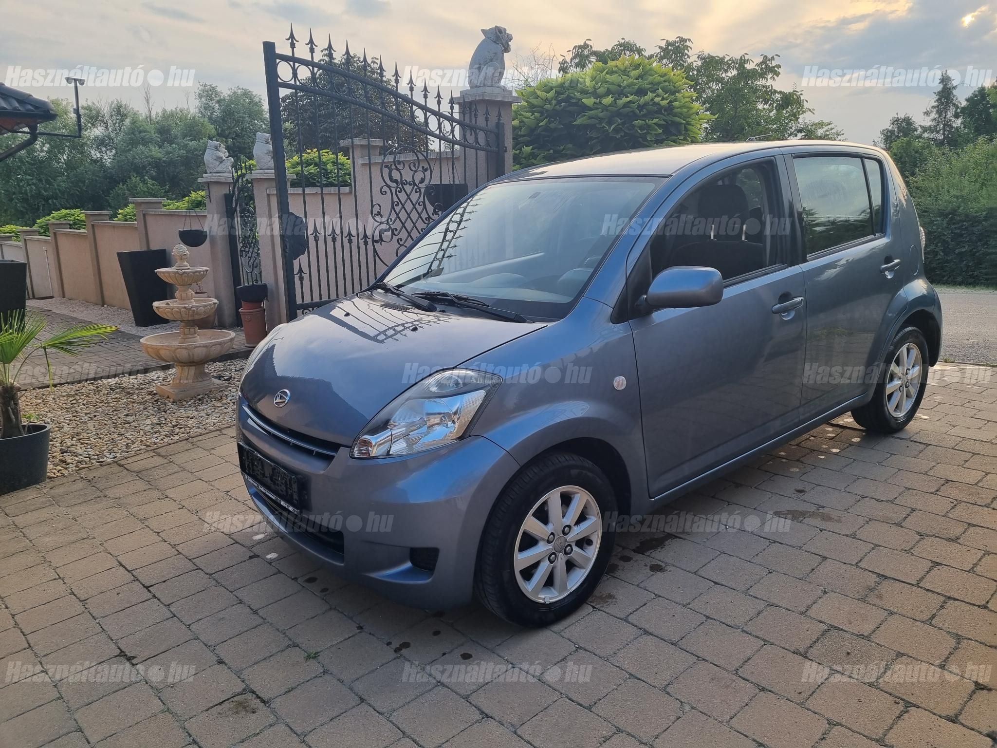 DAIHATSU SIRION 2009/4 - 1