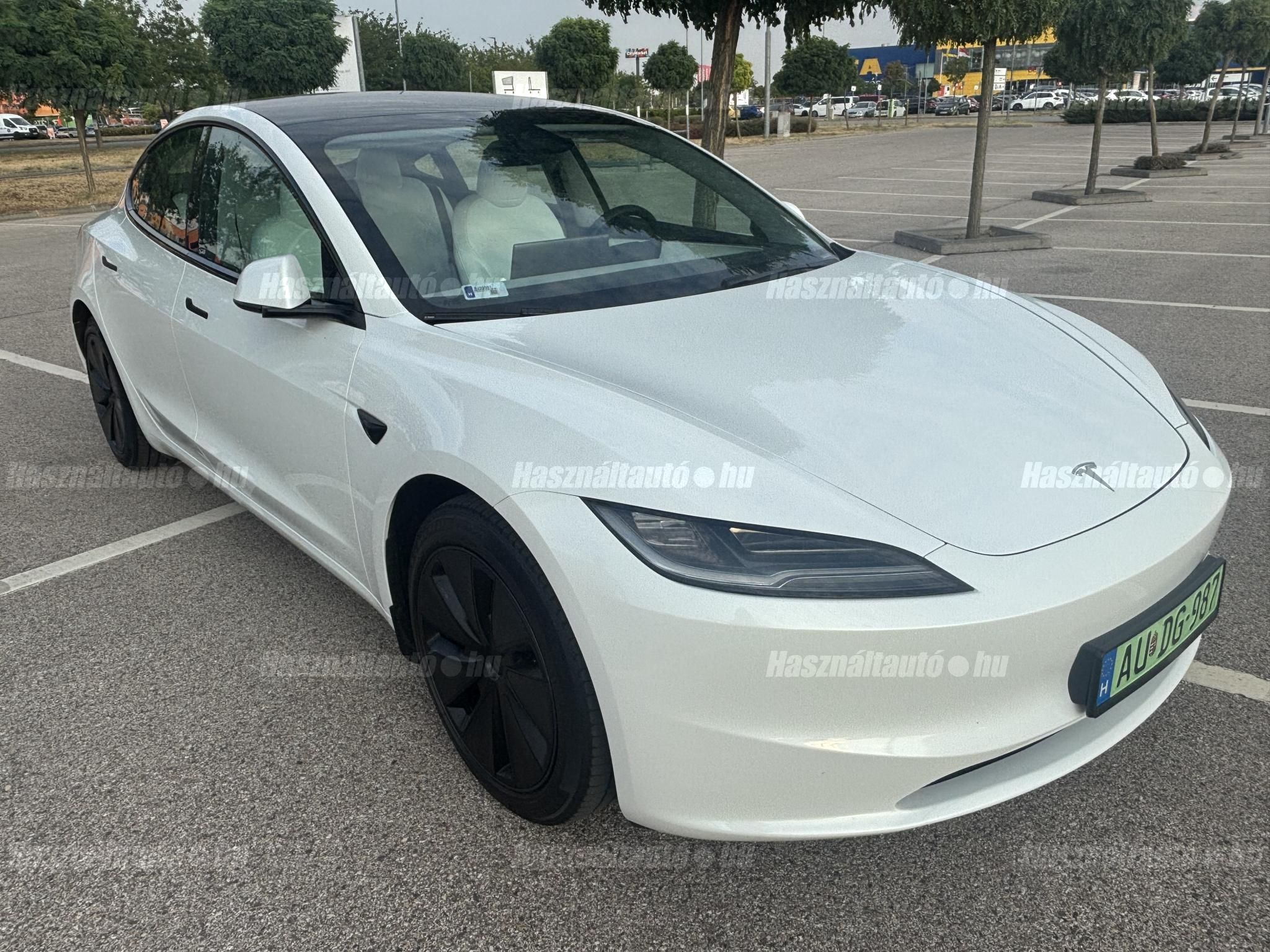 TESLA MODEL 3 2023/11 - 1